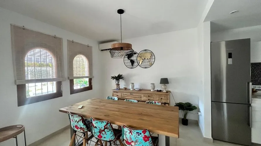 Bungalow de 3 dormitorios en L'Alfàs del Pi, España No. 2909 № 1
