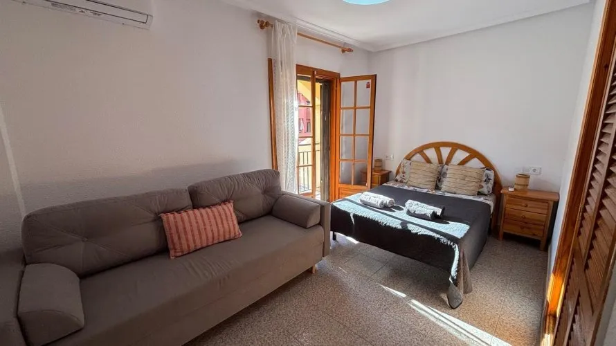 Apartamento de 1 dormitorio en Torrevieja, España No. 2726 № 17
