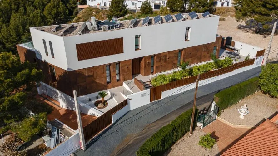 Villa de 4 dormitorios en Benidorm, España No. 2924 № 9