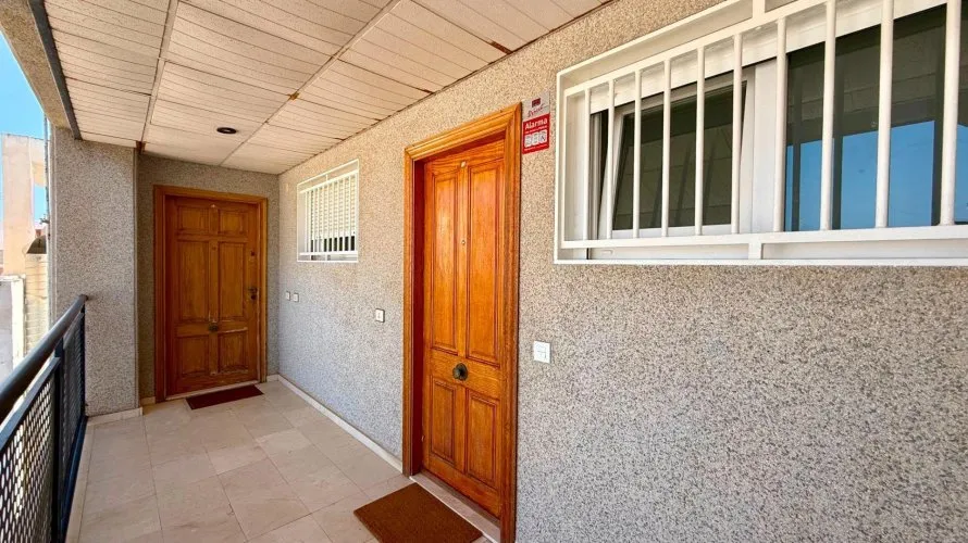 Ático de 2 dormitorios en Torrevieja, España No. 2749 № 3