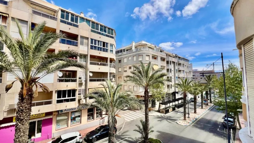 Apartamento de 2 dormitorios en Torrevieja, España No. 3044 № 11