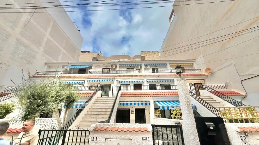 Ático de 2 dormitorios en Torrevieja, España No. 3076 № 2