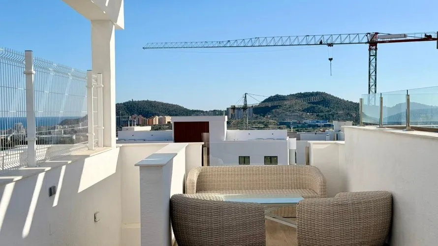 Bungalow de 2 dormitorios en Finestrat, España No. 2743 № 20