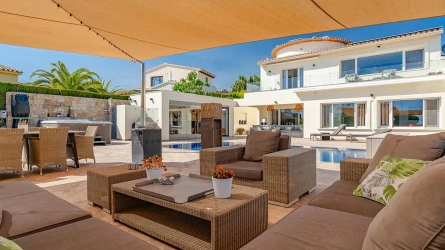 Villa de 247m² en Moraira, España No. 2738 № 25