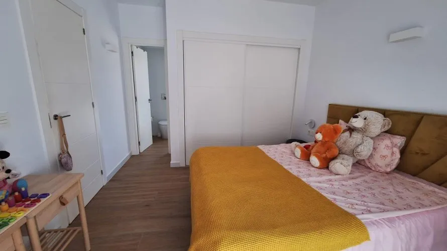 Apartamento de 3 dormitorios en Torrevieja, España No. 2727 № 1