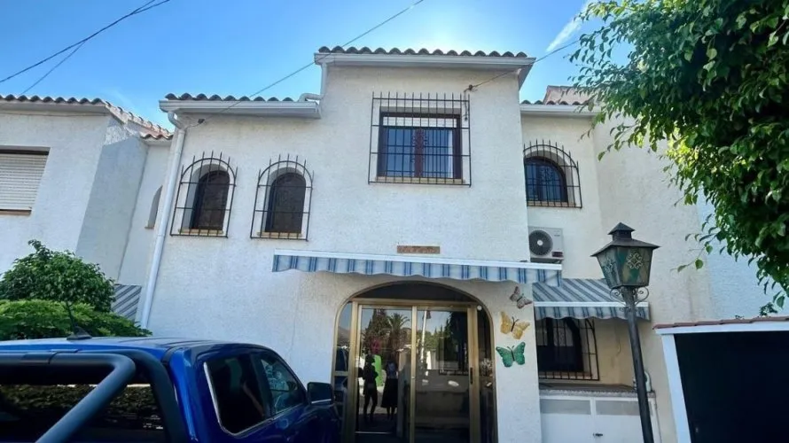 Bungalow de 3 dormitorios en L'Alfàs del Pi, España No. 2909 № 11