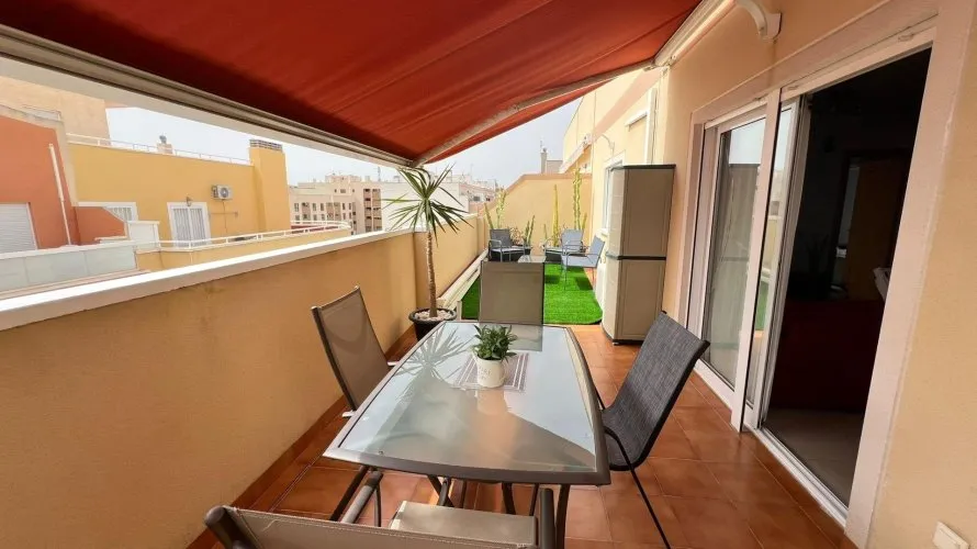 Ático de 2 dormitorios en Torrevieja, España No. 2960 № 1