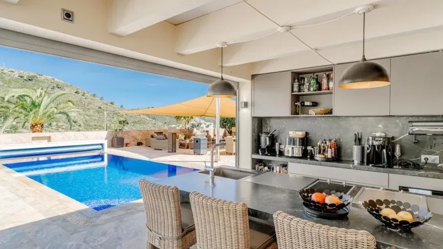 Villa de 247m² en Moraira, España No. 2738 № 20