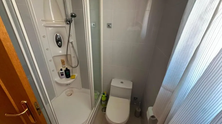 Apartamento de 2 dormitorios en Villajoyosa, España No. 2913 № 26