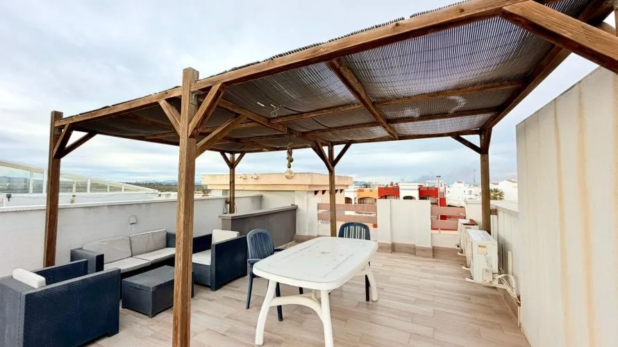 Bungalow de 2 dormitorios en La Florida, España No. 2999