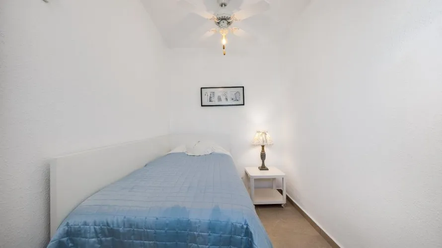 Apartamento de 1 dormitorio en Torrevieja, España No. 3034 № 4