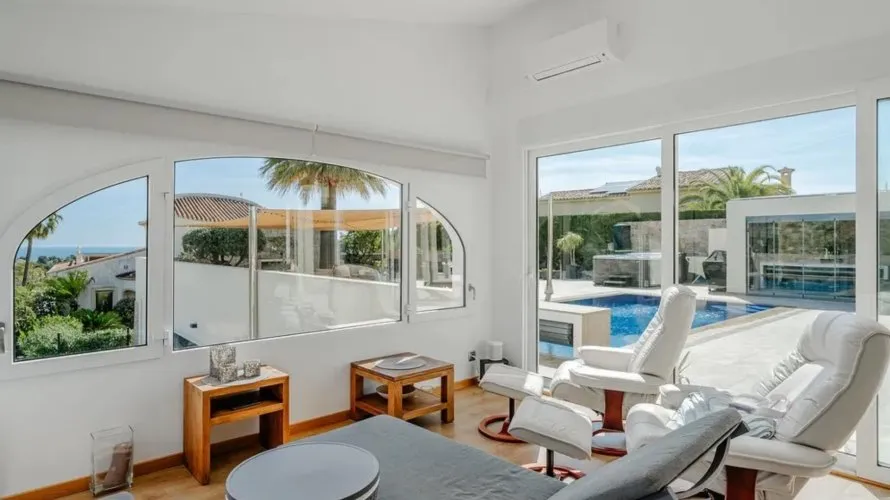 Villa de 247m² en Moraira, España No. 2738 № 11