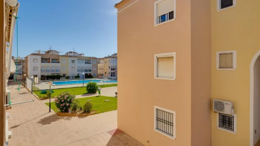 Bungalow de 60m² en Torrevieja, España No. 3080 № 21