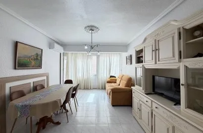 Apartamento de 3 dormitorios en Torrevieja, España No. 3096