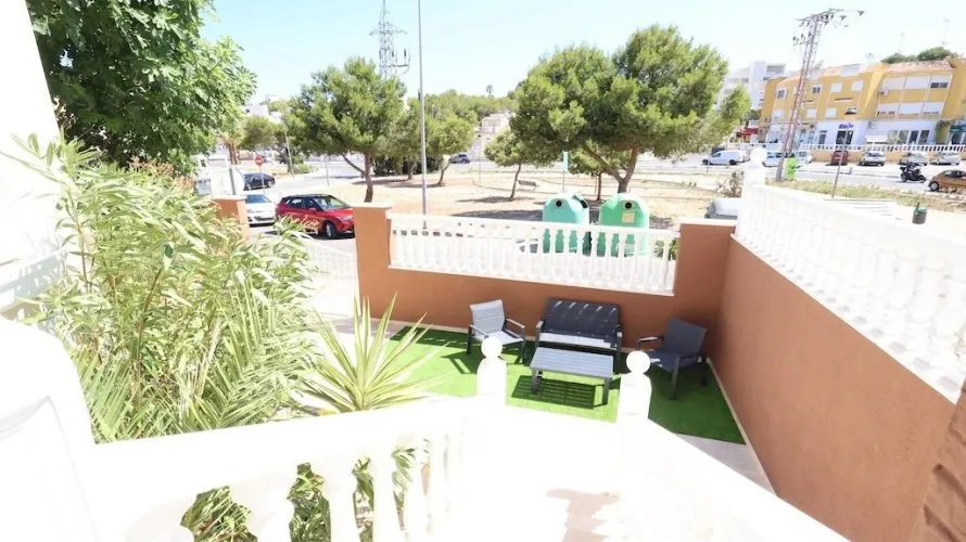 Apartamento de 3 dormitorios en Campoamor, España No. 2815 № 1