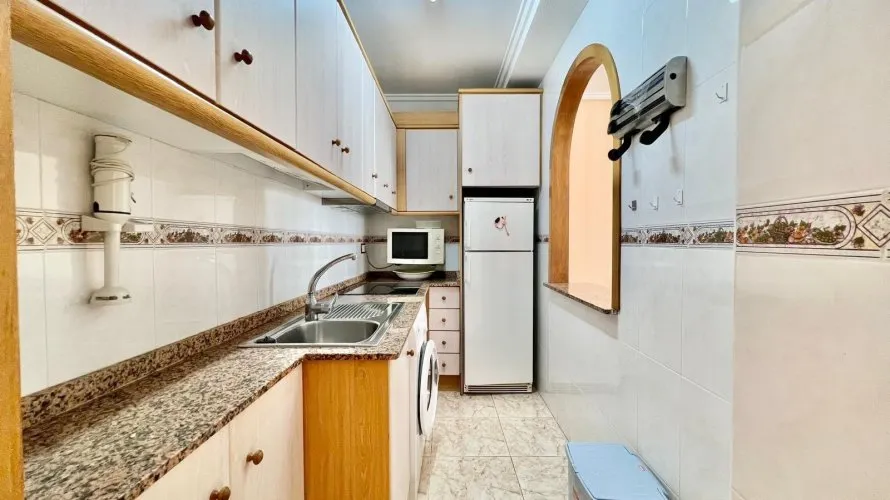Apartamento de 2 dormitorios en Torrevieja, España No. 3044 № 1