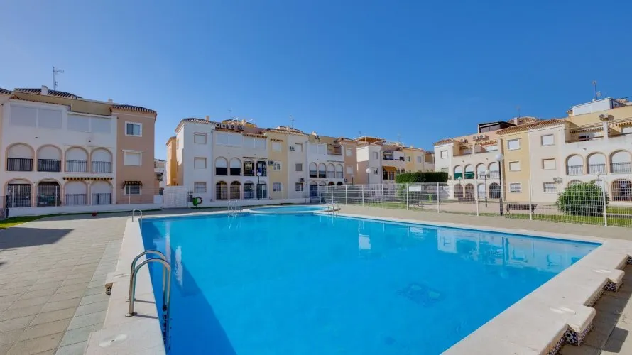 Bungalow de 60m² en Torrevieja, España No. 3080 № 10