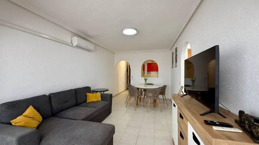 Apartamento de 2 dormitorios en Torrevieja, España No. 2972 № 19