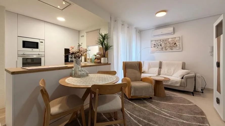 Apartamento de 3 dormitorios en Torrevieja, España No. 3037 № 16