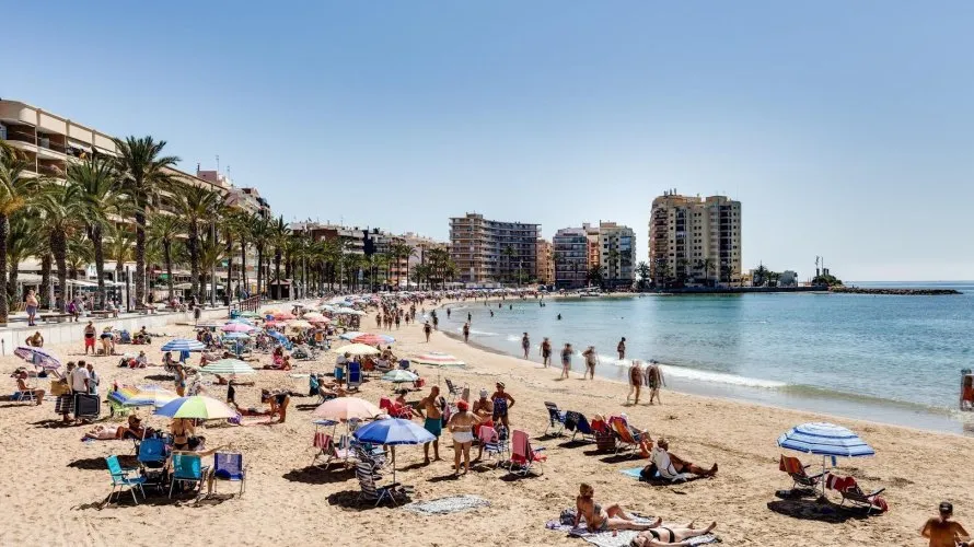 Ático de 2 dormitorios en Torrevieja, España No. 3076