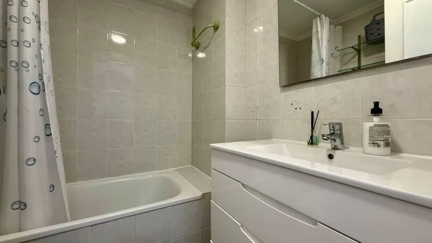 Apartamento de 2 dormitorios en Torrevieja, España No. 2972 № 6