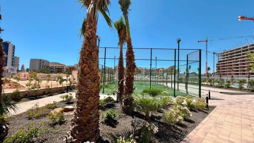 Apartamento de 2 dormitorios en Torrevieja, España No. 2818 № 3