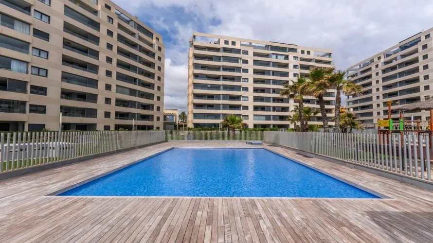 Apartamento de 98m² en Torrevieja, España No. 2783