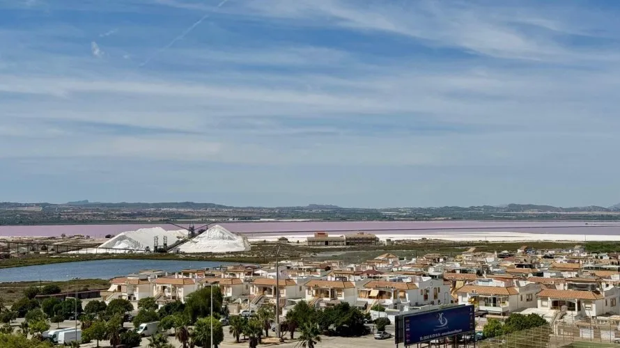 Ático de 2 dormitorios en Torrevieja, España No. 2962