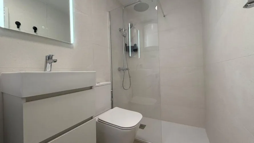 Apartamento de 2 dormitorios en Torrevieja, España No. 3054 № 11
