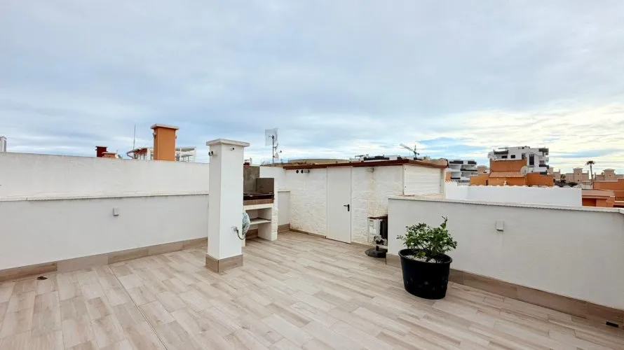 Bungalow de 2 dormitorios en La Florida, España No. 2999 № 5