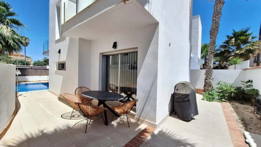 Apartamento de 3 dormitorios en Torrevieja, España No. 2727 № 27