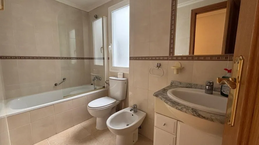 Apartamento de 2 dormitorios en Torrevieja, España No. 3067 № 8
