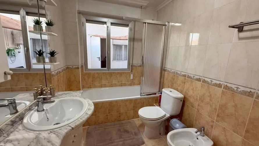 Apartamento de 2 dormitorios en Torrevieja, España No. 2935 № 12