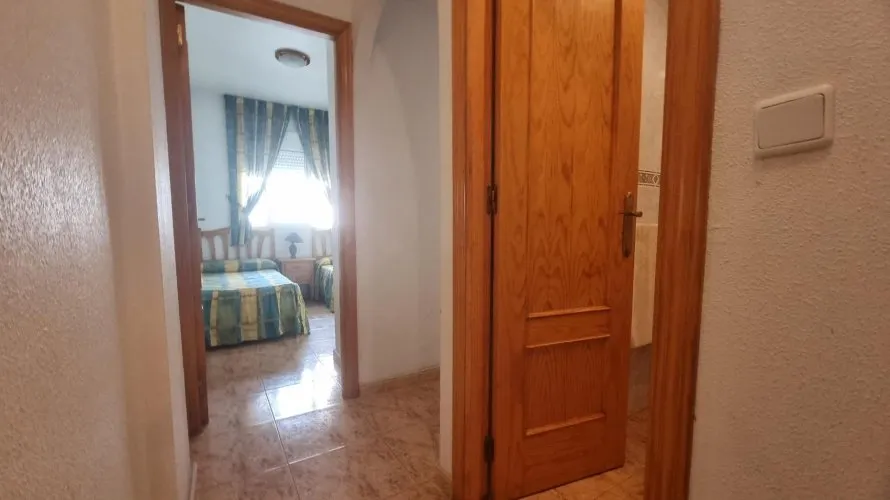 Apartamento de 2 dormitorios en Torrevieja, España No. 2950 № 12