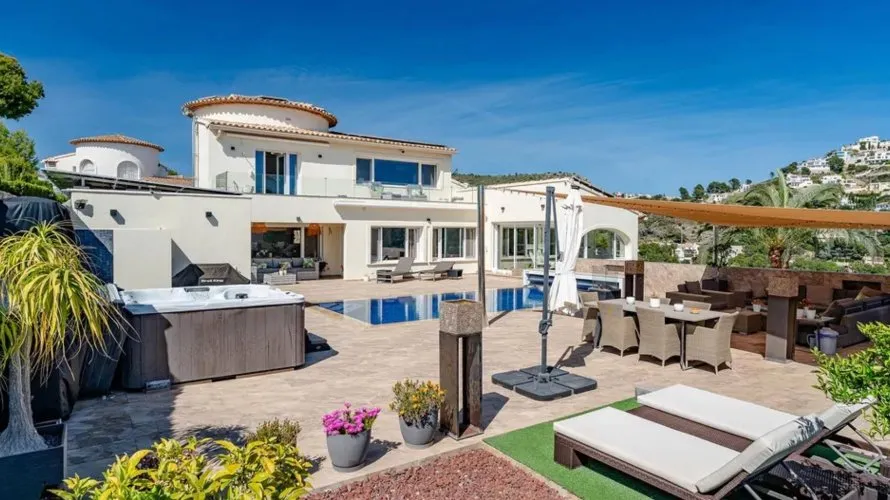 Villa de 247m² en Moraira, España No. 2738 № 27
