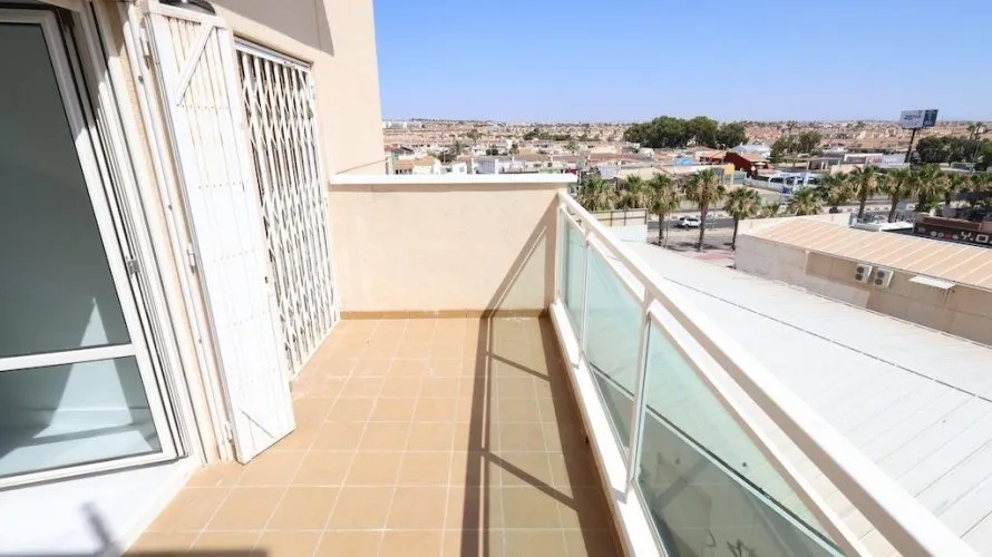 Ático de 2 dormitorios en Cabo Roig, España No. 2751 № 8