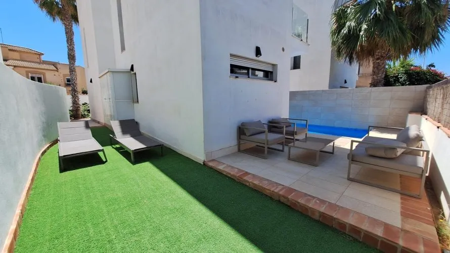 Apartamento de 3 dormitorios en Torrevieja, España No. 2727 № 24