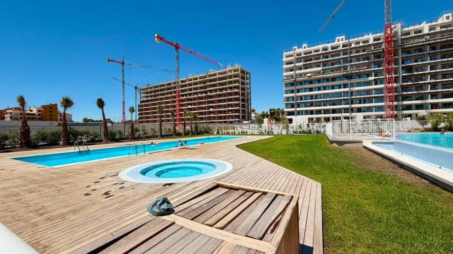 Apartamento de 2 dormitorios en Torrevieja, España No. 2818 № 12