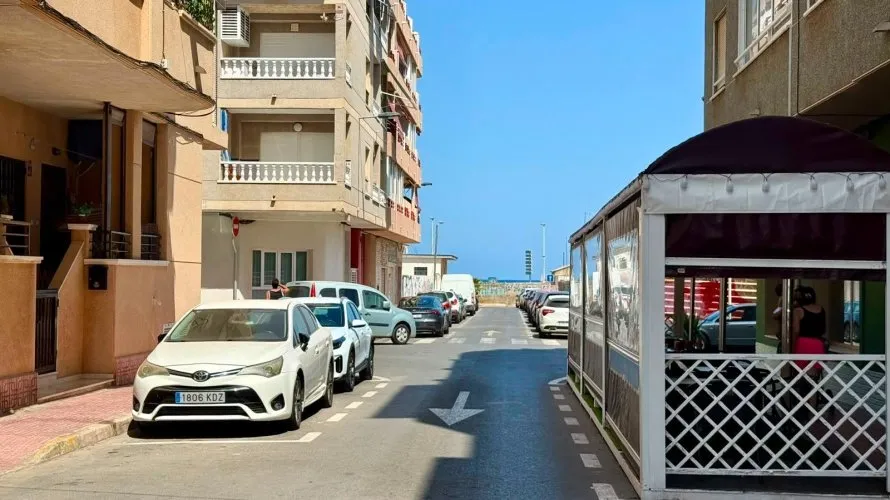 Apartamento de 2 dormitorios en Torrevieja, España No. 3177