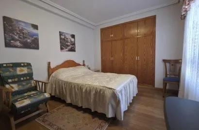 Apartamento de 3 dormitorios en Torrevieja, España No. 3181