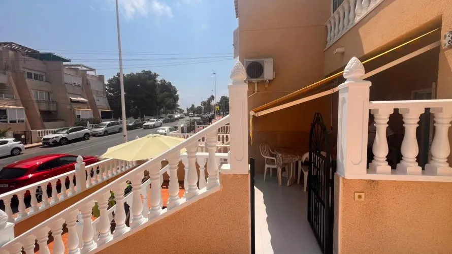 Bungalow de 2 dormitorios en Torrevieja, España No. 3210 № 5
