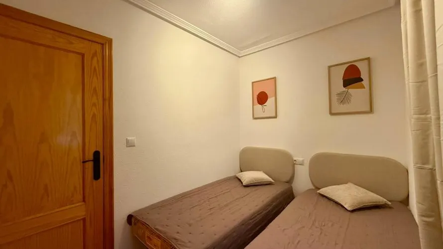 Apartamento de 2 dormitorios en Torrevieja, España No. 3177 № 8