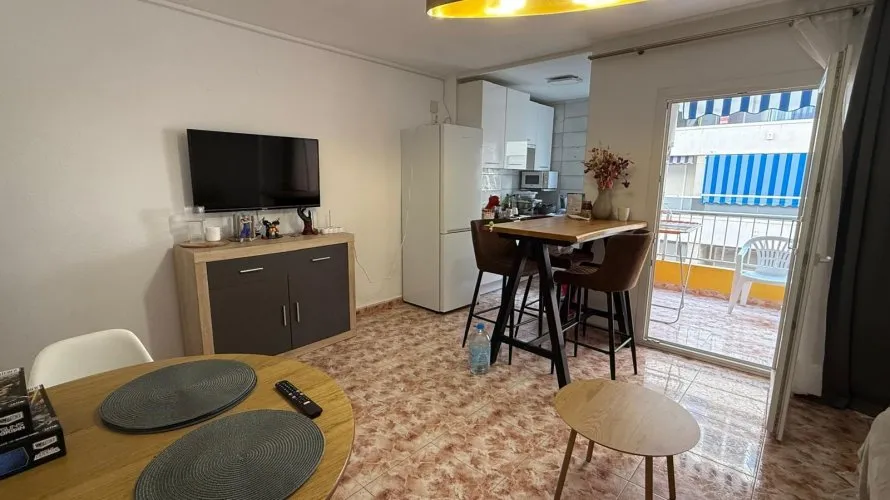 Apartamento de 1 dormitorio en Torrevieja, España No. 3263 № 1