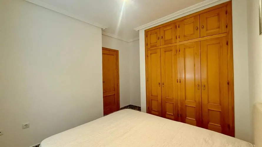 Apartamento de 2 dormitorios en Torrevieja, España No. 3177 № 5