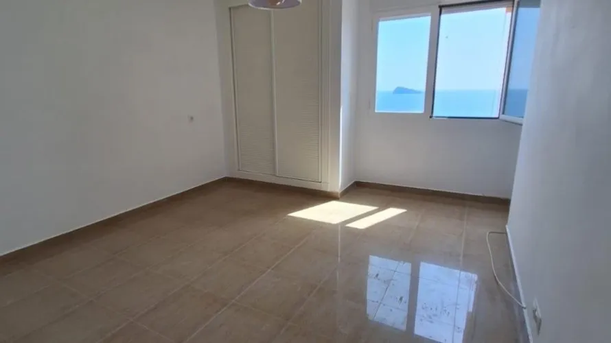 Apartamento de 3 dormitorios en Benidorm, España No. 3158 № 4