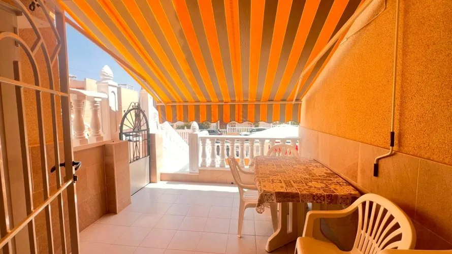 Bungalow de 2 dormitorios en Torrevieja, España No. 3210 № 17