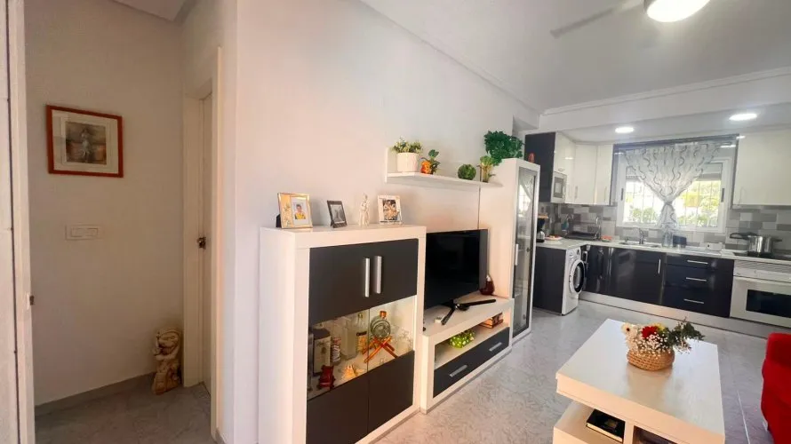Bungalow de 2 dormitorios en Torrevieja, España No. 3210 № 15
