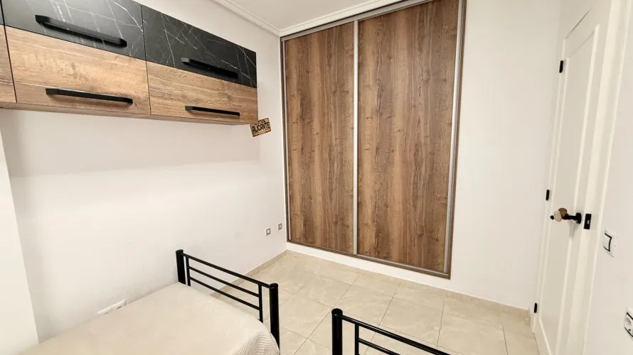 Apartamento de 1 dormitorio en Torrevieja, España No. 3243 № 15