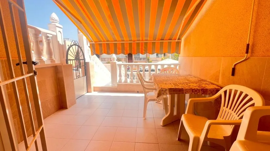 Bungalow de 2 dormitorios en Torrevieja, España No. 3210 № 18