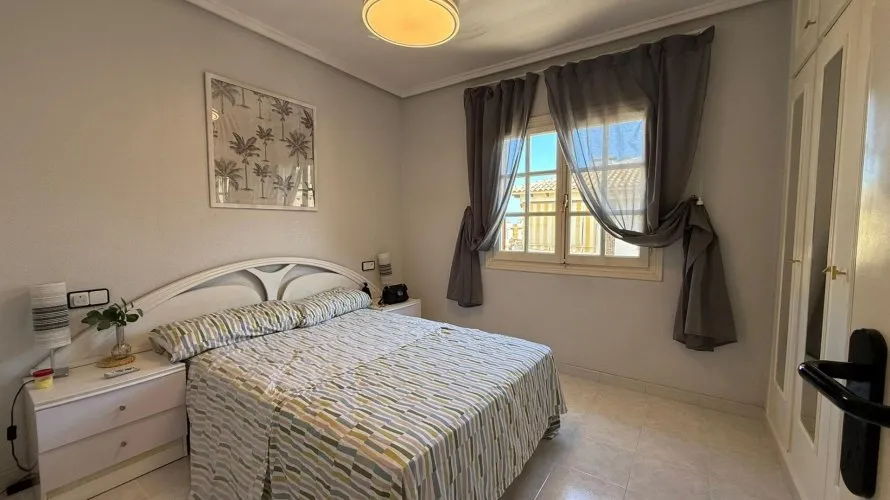 Bungalow de 2 dormitorios en Torrevieja, España No. 3269 № 9
